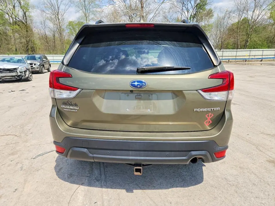 2022 SUBARU FORESTER LIMITED  