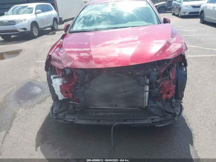 2019 TOYOTA CAMRY XLE