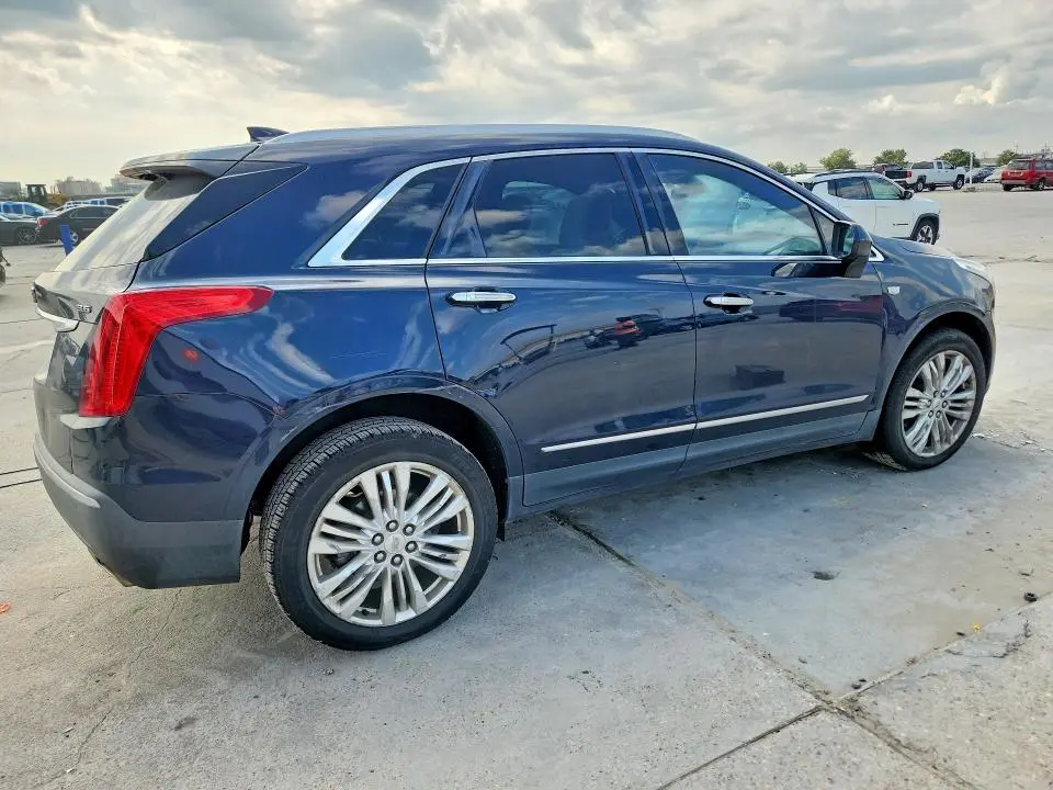 2017 CADILLAC XT5 PREMIUM LUXURY  