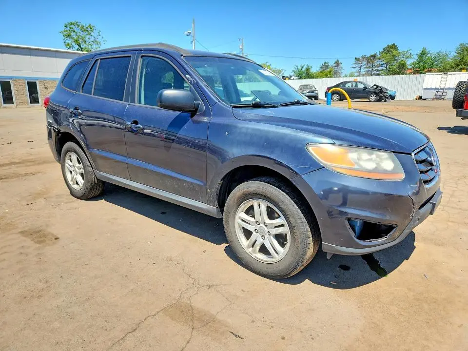 2011 HYUNDAI SANTA FE GLS  