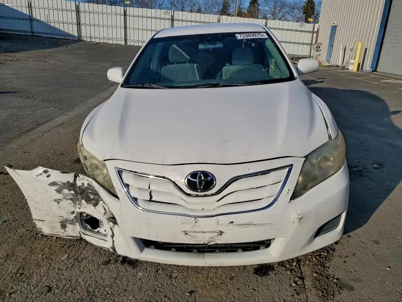 2011 TOYOTA CAMRY BASE  