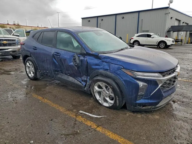 2024 CHEVROLET TRAX LS  