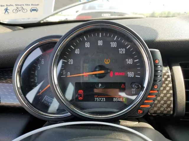 2017 MINI COOPER S  