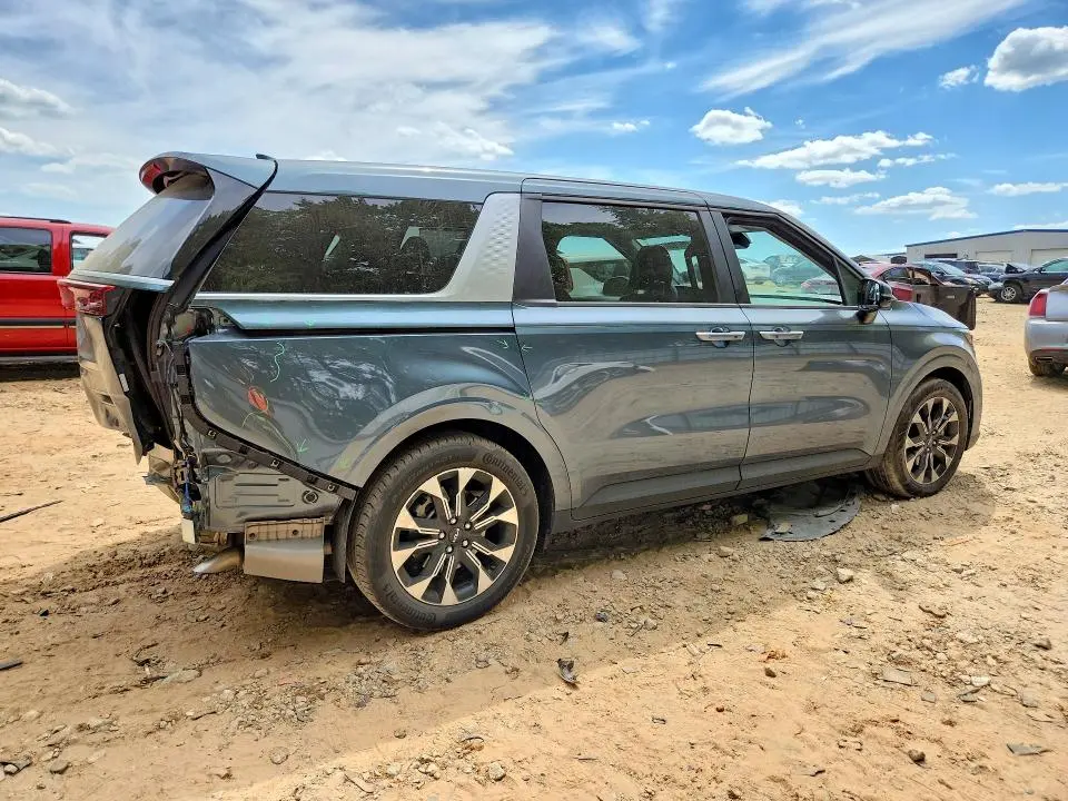 2024 KIA CARNIVAL EX  