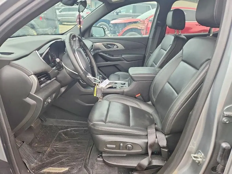 2023 CHEVROLET TRAVERSE LT  