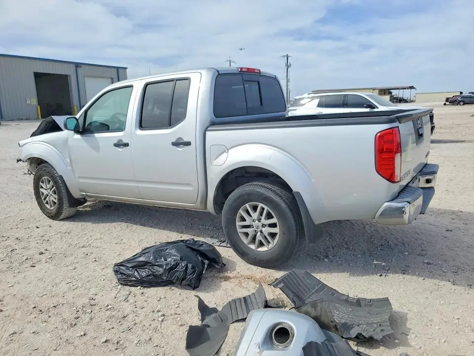 2017 NISSAN FRONTIER SV  