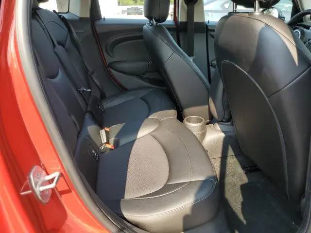 2017 MINI COOPER   