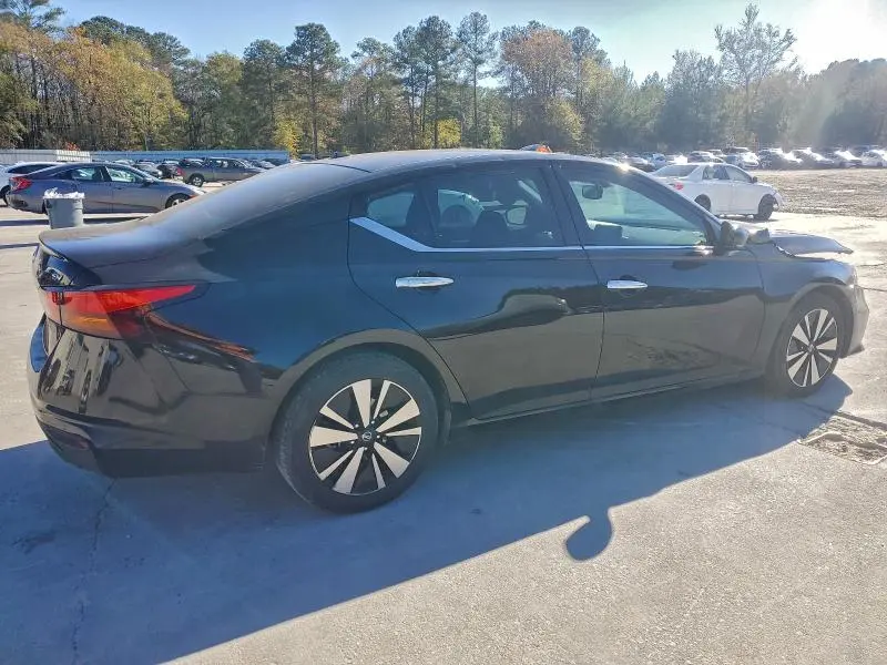 2020 NISSAN ALTIMA SV  