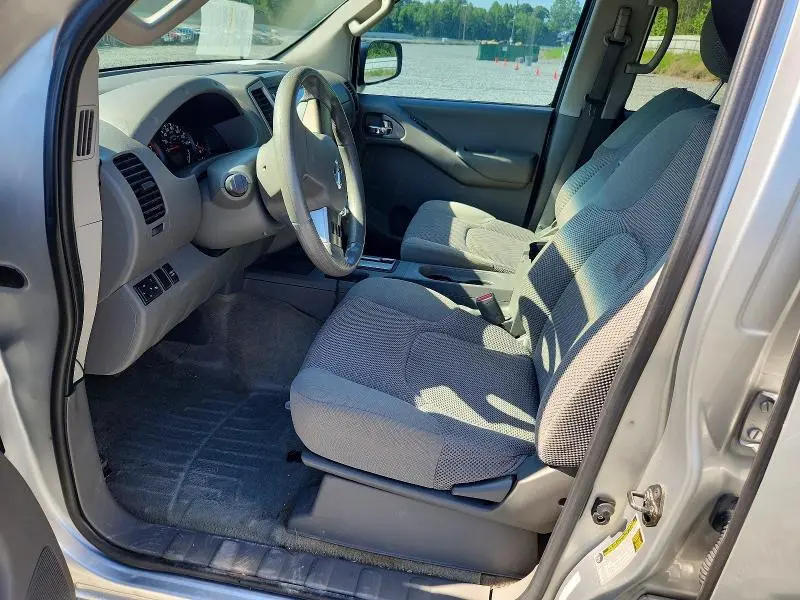 2012 NISSAN FRONTIER S  