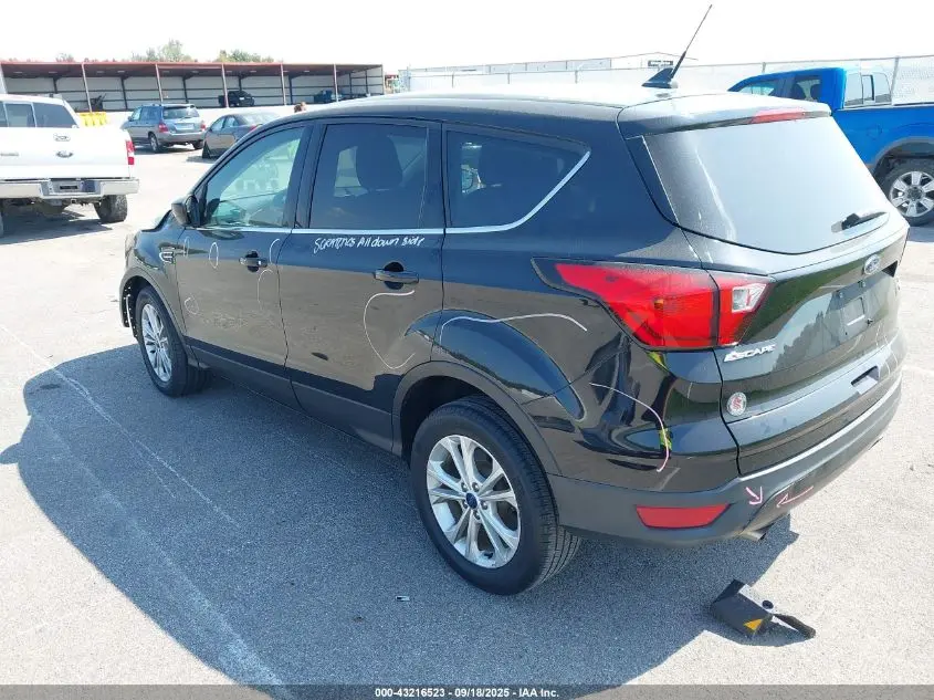 2019 FORD ESCAPE SE