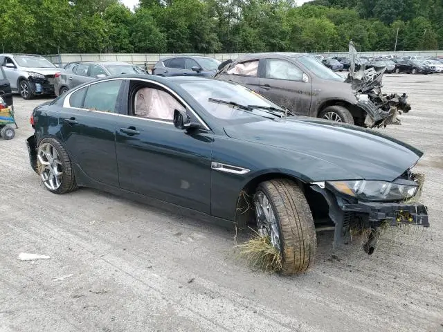 2017 JAGUAR XE PRESTIGE  