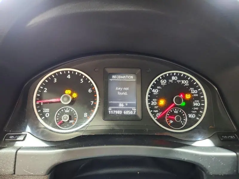 2014 VOLKSWAGEN TIGUAN S  