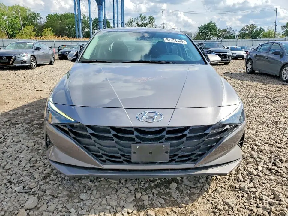 2021 HYUNDAI ELANTRA SEL  