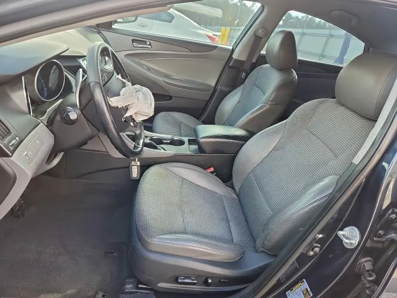 2011 HYUNDAI SONATA SE  