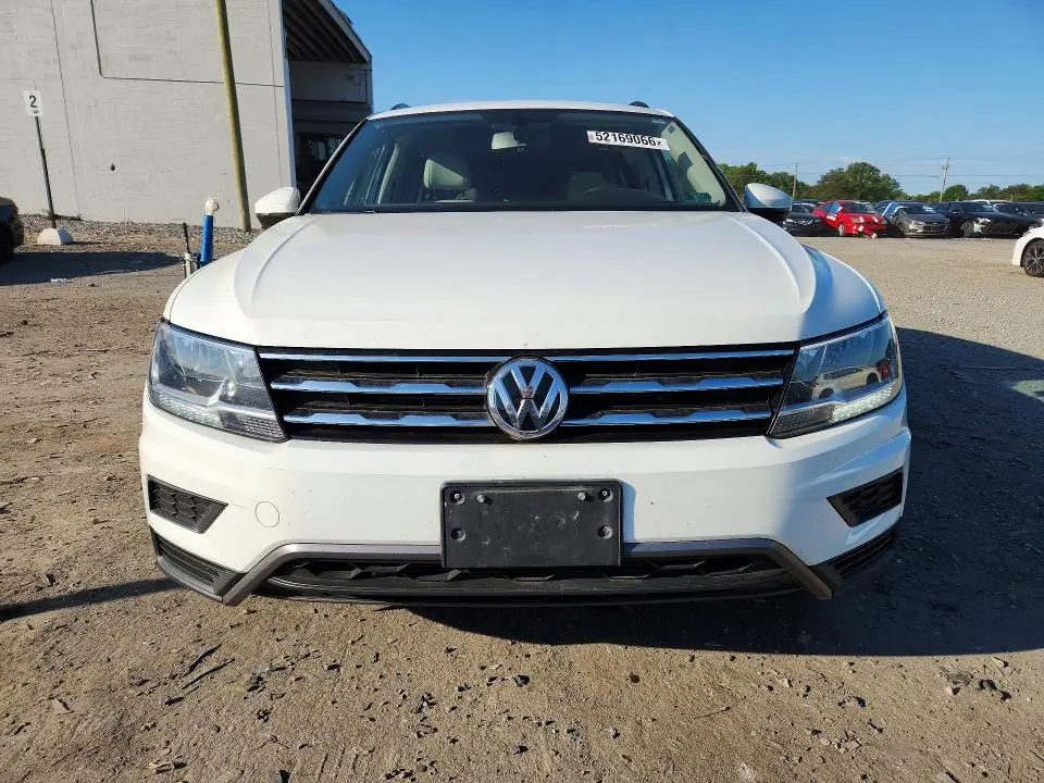 2021 VOLKSWAGEN TIGUAN SE  