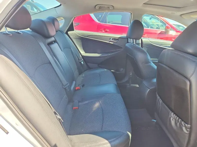 2012 HYUNDAI SONATA SE  