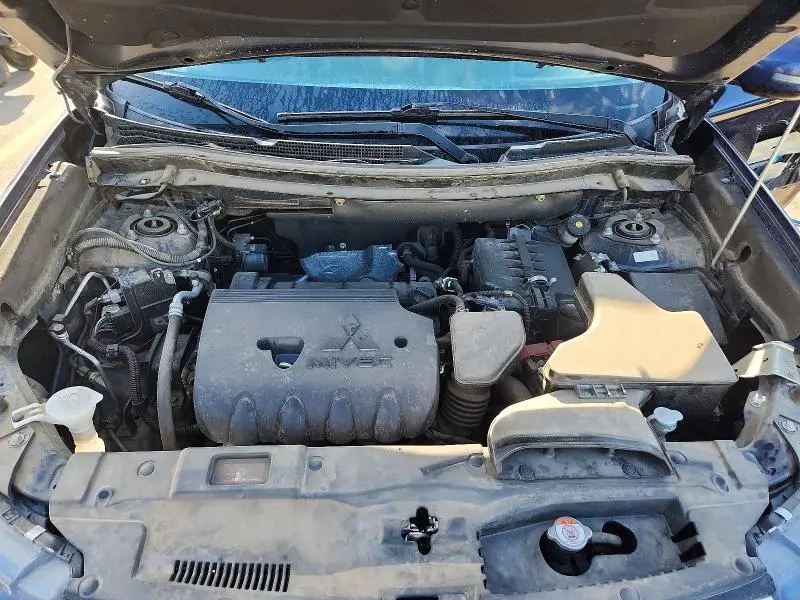 2019 MITSUBISHI OUTLANDER SE  