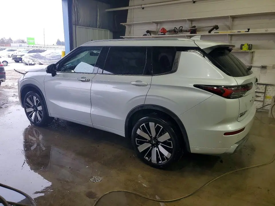 2025 MITSUBISHI OUTLANDER SEL  