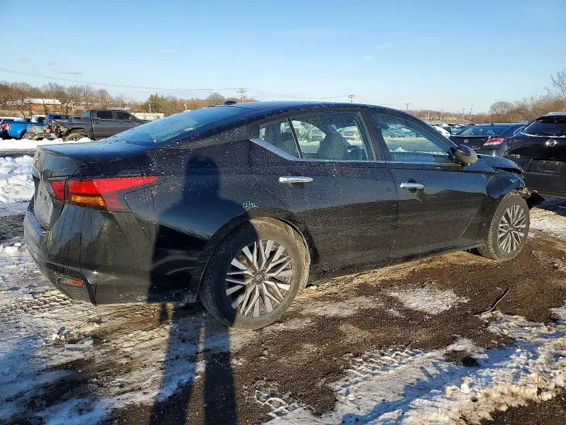 2024 NISSAN ALTIMA SV  