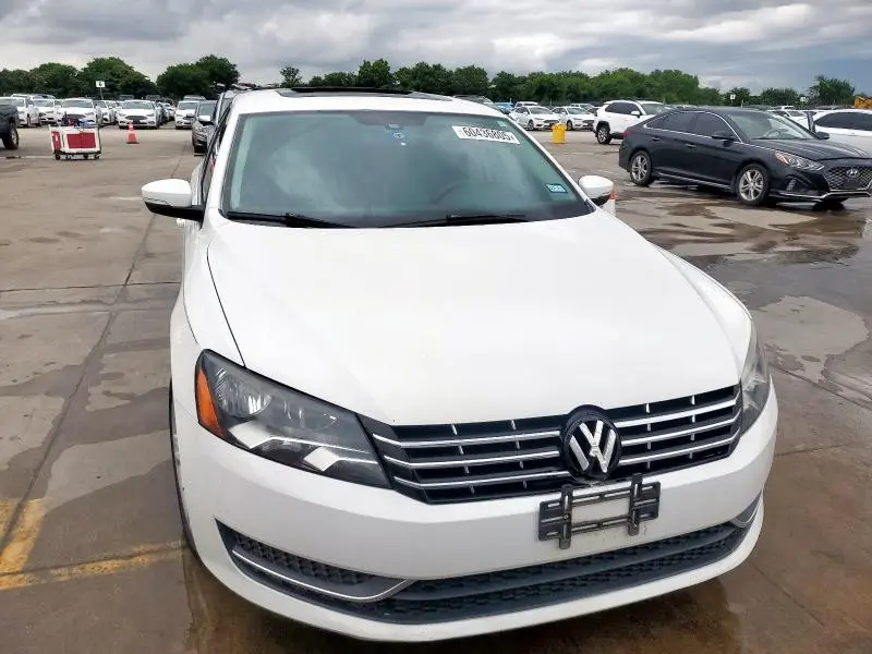 2014 VOLKSWAGEN PASSAT SE  