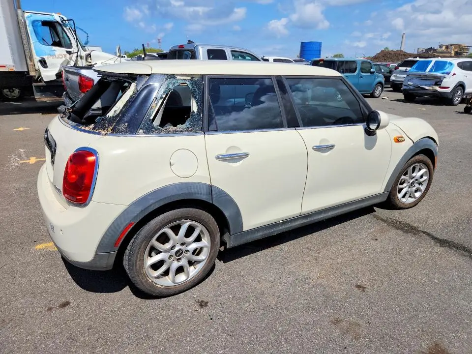 2017 MINI COOPER   