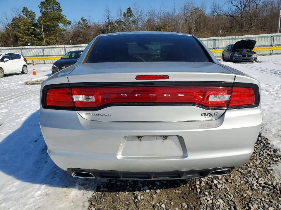 2012 DODGE CHARGER SE  