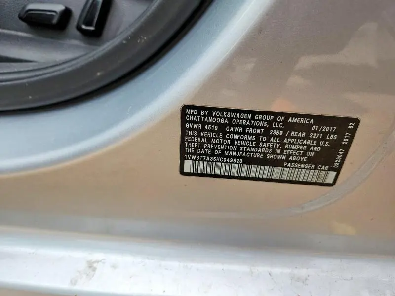 2017 VOLKSWAGEN PASSAT SE  