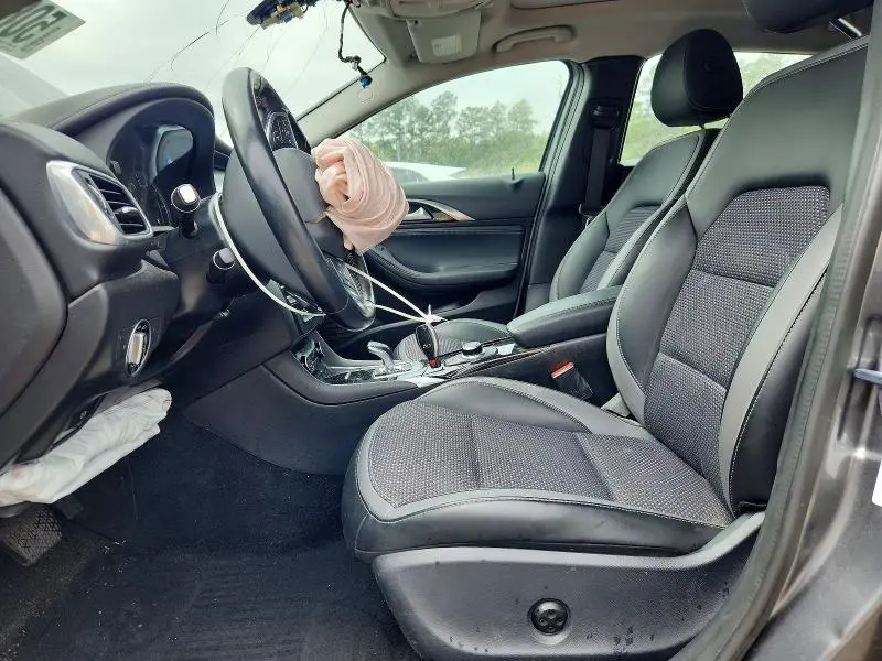 2019 INFINITI QX30 LUXE  