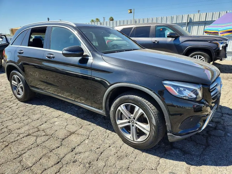2019 MERCEDES-BENZ GLC 350E  