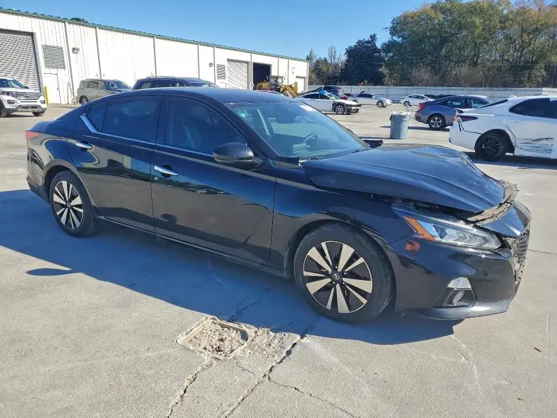 2020 NISSAN ALTIMA SV  