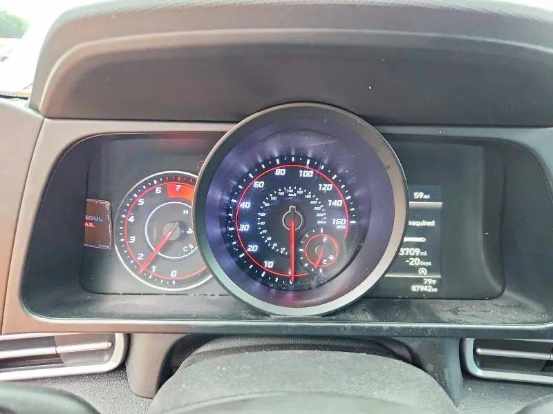 2021 HYUNDAI ELANTRA SE  