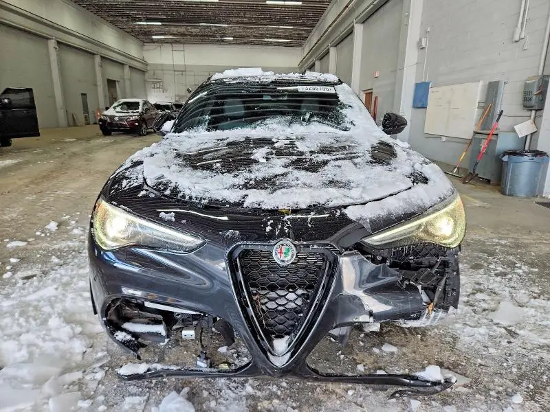 2023 ALFA ROMEO STELVIO TI  