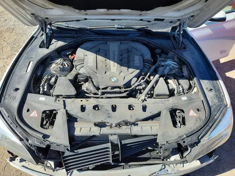 2014 BMW 750 XI  