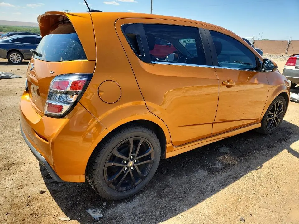 2017 CHEVROLET SONIC LT  