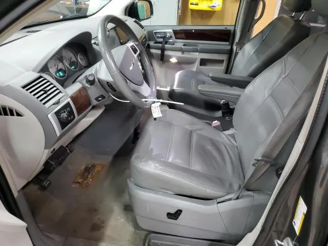 2010 CHRYSLER TOWN & COUNTRY TOURING  