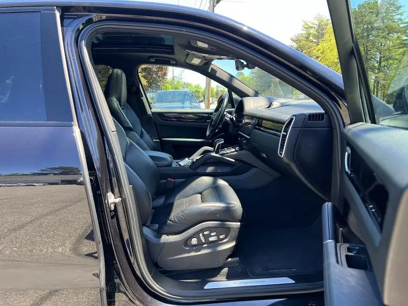 2019 PORSCHE CAYENNE SE HYBRID  