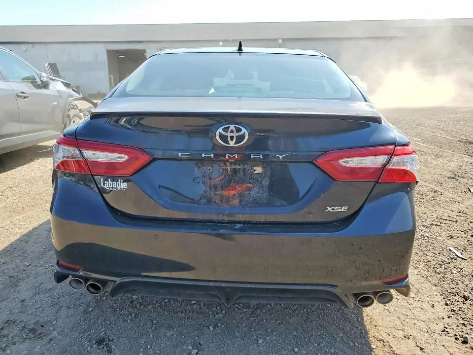 2018 TOYOTA CAMRY XLE V6  