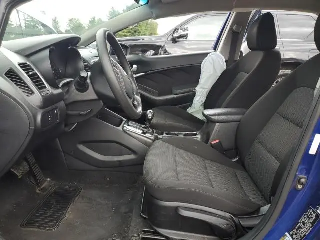 2017 KIA FORTE LX  