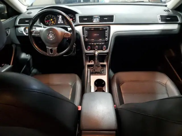 2013 VOLKSWAGEN PASSAT SE  