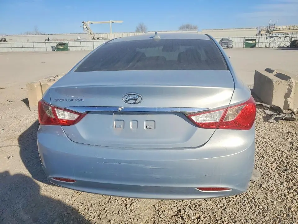 2011 HYUNDAI SONATA GLS  