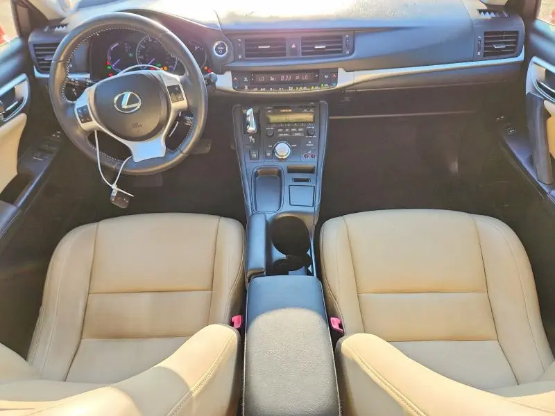 2013 LEXUS CT 200  