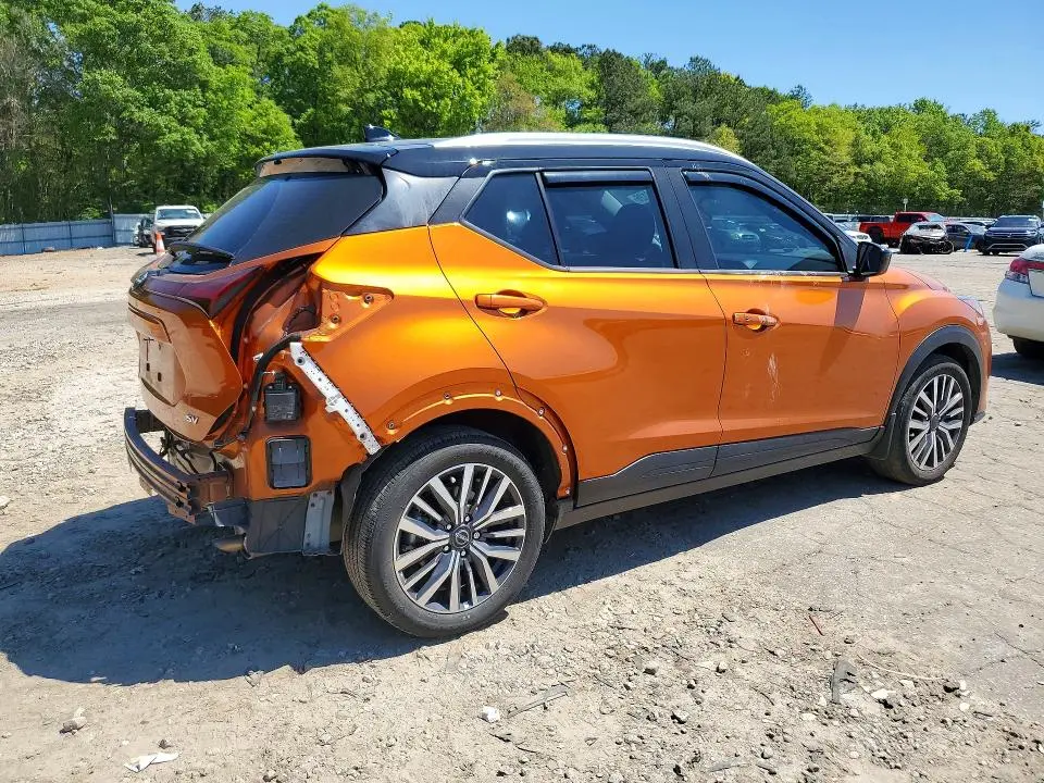 2024 NISSAN KICKS SV  