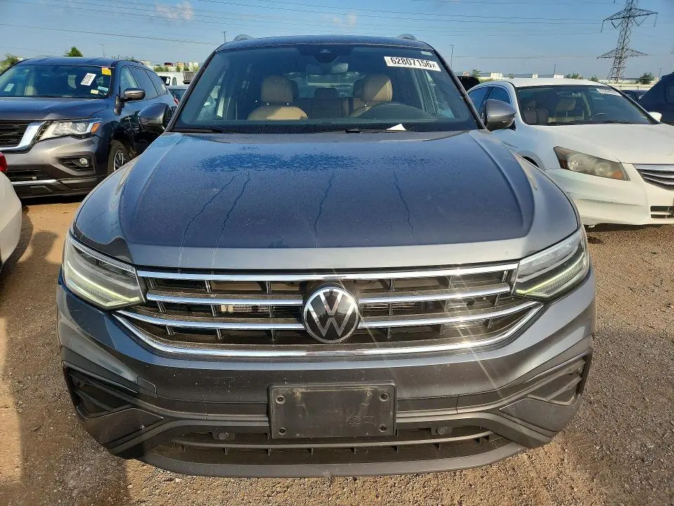 2022 VOLKSWAGEN TIGUAN SE  