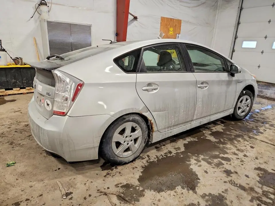 2011 TOYOTA PRIUS   