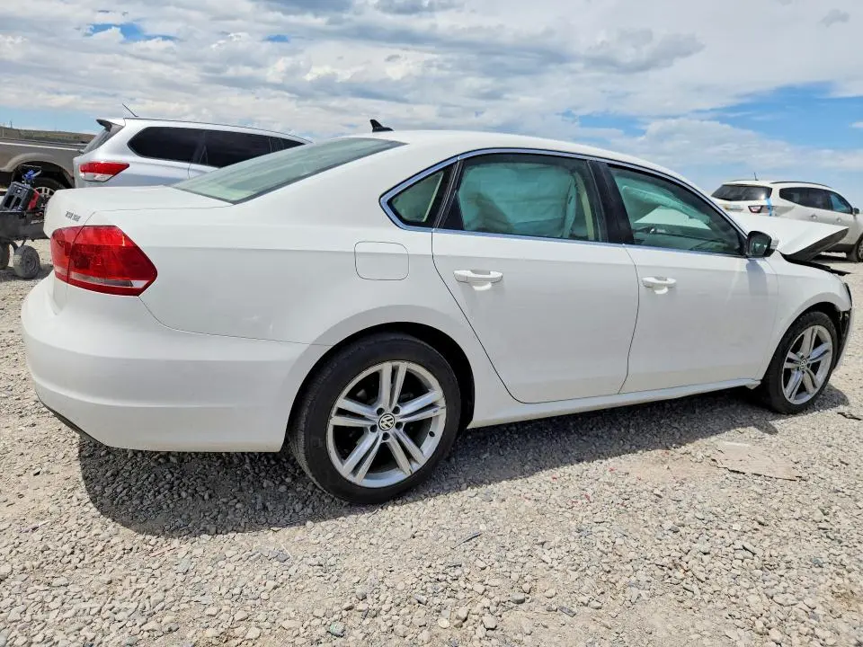 2014 VOLKSWAGEN PASSAT SE  