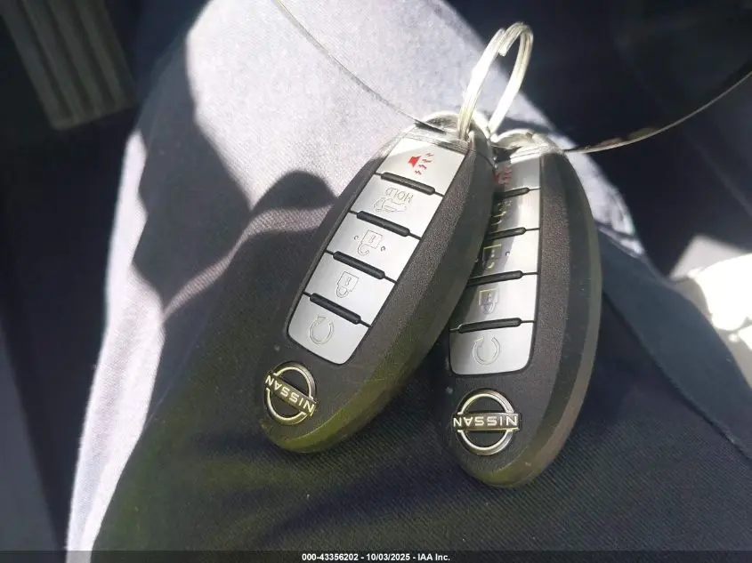 2022 NISSAN PATHFINDER SL 4WD