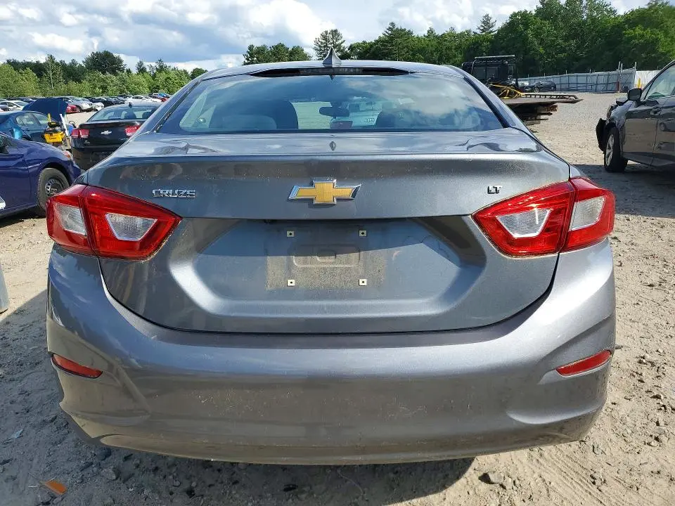 2018 CHEVROLET CRUZE LT  
