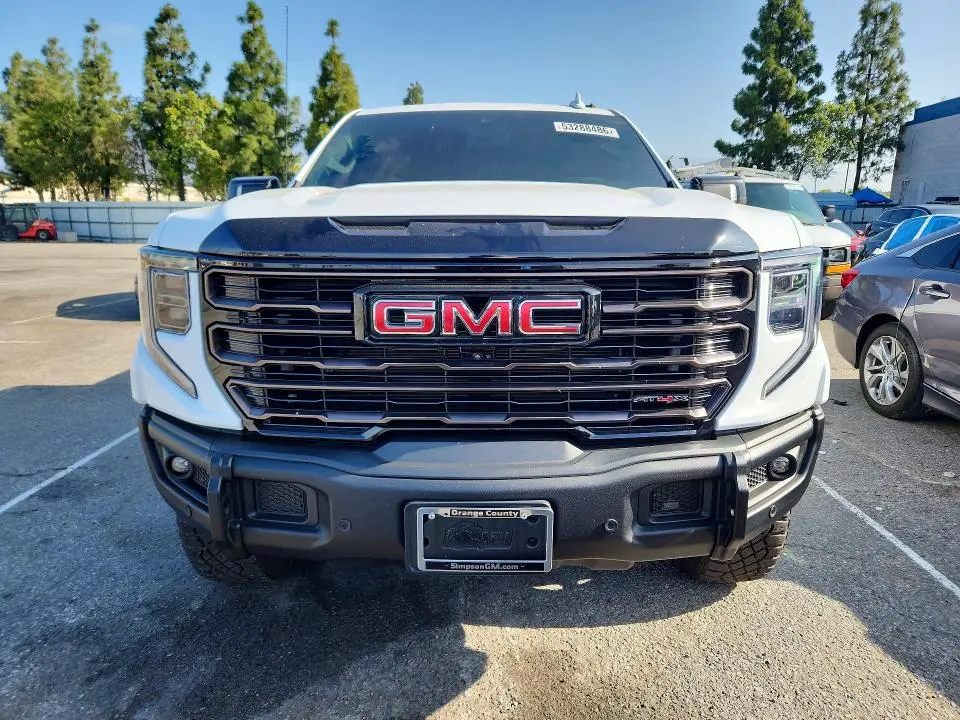 2024 GMC SIERRA K1500 AT4X  