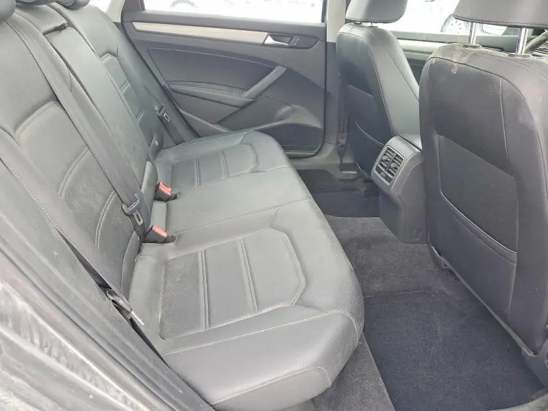 2014 VOLKSWAGEN PASSAT SE  