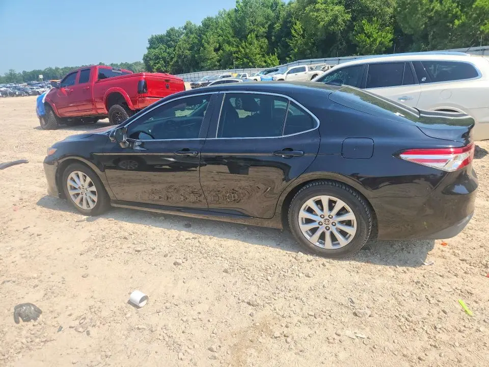 2020 TOYOTA CAMRY LE  